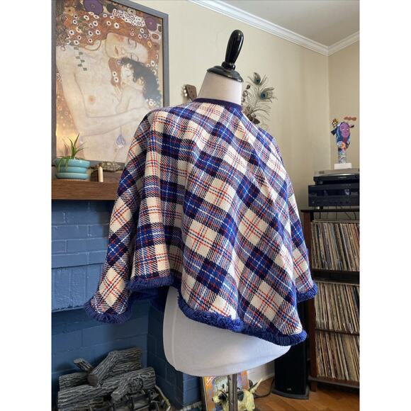 Vintage Blue and White Plaid Wrap - Picture 3 of 10